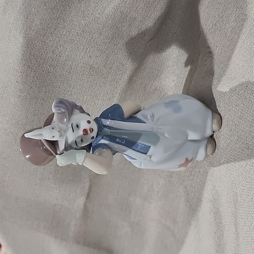 The Magician’s Hat Lladro Figurine